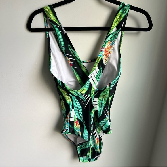 Cupshe Tropical One Piece Swimsuit - Size Small - Picture 9 of 10